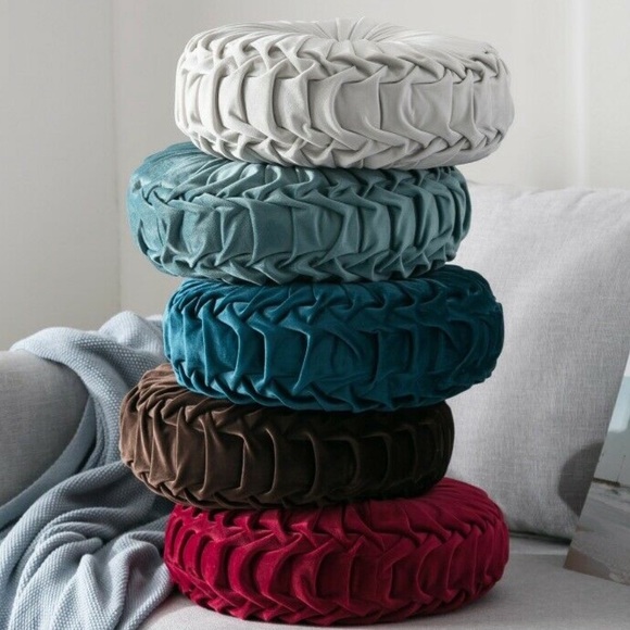 Last 1 Sale 🎉 Pleated Velvet Accent Pillow💫 - Picture 3 of 3